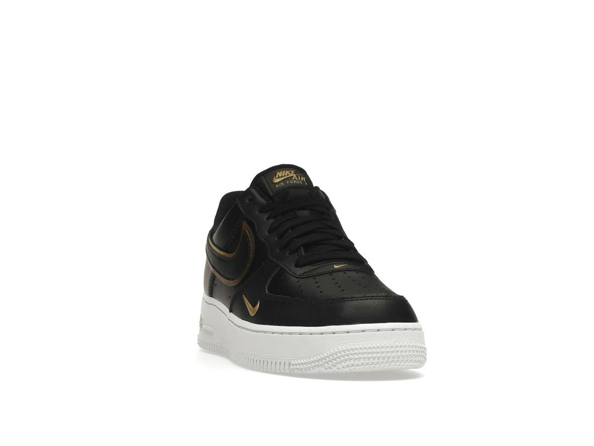 DA8481 001 08 S1.jpg
